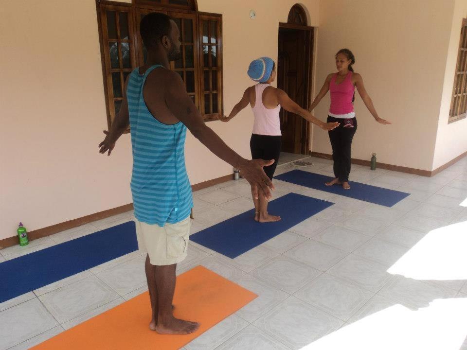 Dolphin Bay Yoga Guest House Drapers エクステリア 写真