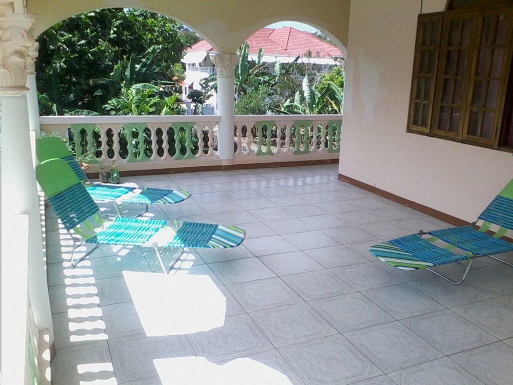 Dolphin Bay Yoga Guest House Drapers エクステリア 写真